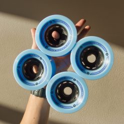 Pantheon Karma 92мм 74A LDP колёса голубые 14 Pantheon Karma 92mm 74A LDP Rollen Blue Wheels